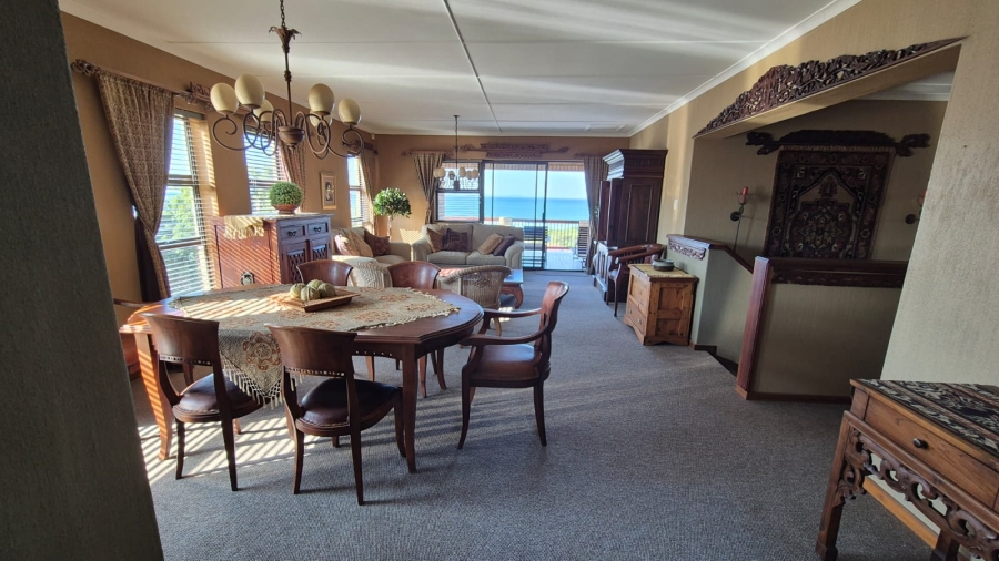 To Let 3 Bedroom Property for Rent in Wavecrest Eastern Cape